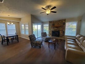 Building Photo - 6748 Willowbrook Dr