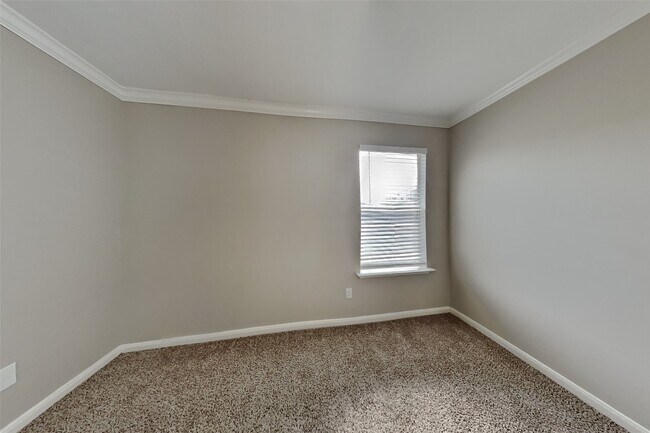 Building Photo - 13007 Bretford Ct