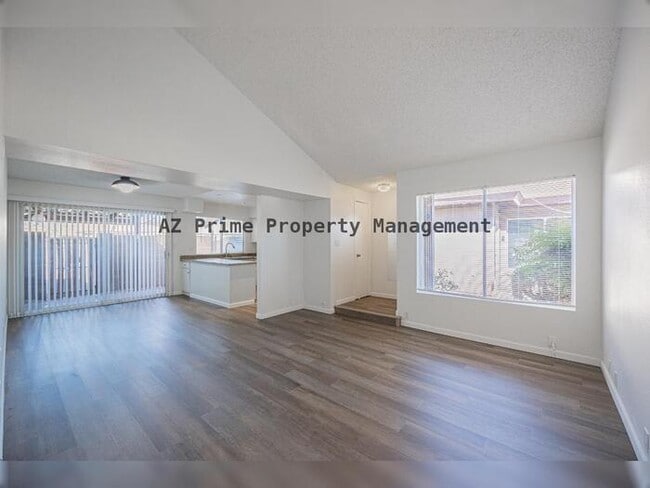 Building Photo - 900 S Hacienda Dr
