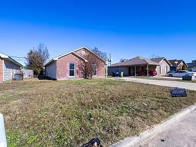 Building Photo - 5873 Laurel Oak Dr