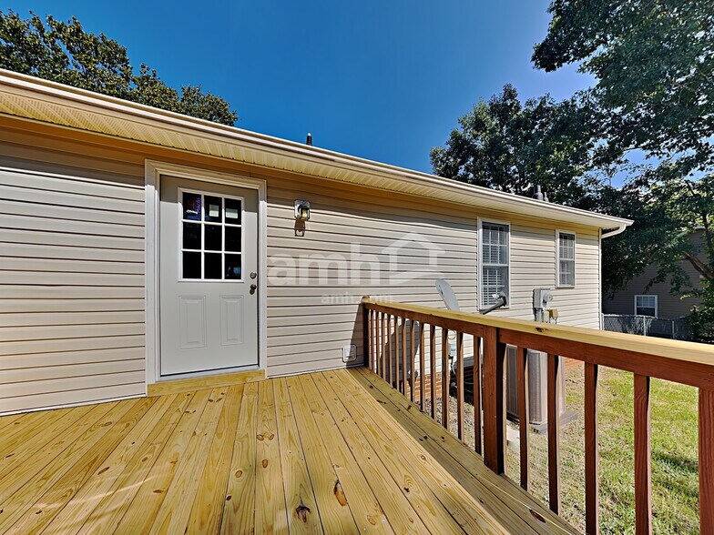 Building Photo - 1766 Spring Path Trl