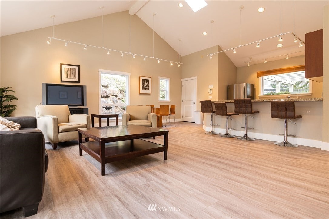 Clubhouse - 11211 NE 128th St