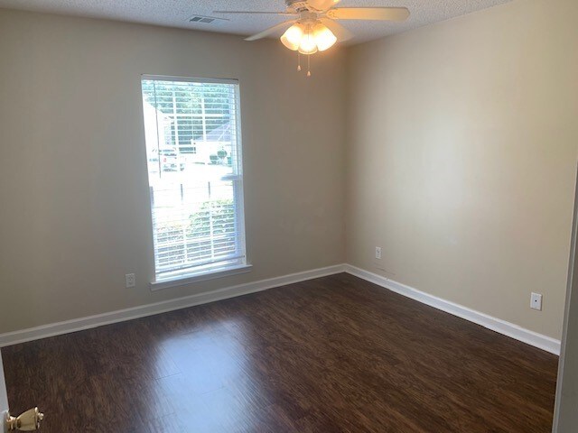 Building Photo - 428 Plantation Pl