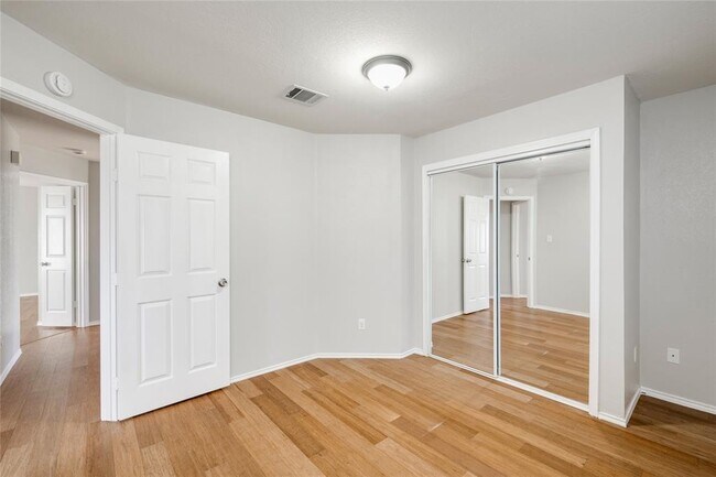 Building Photo - 13441 Gent Dr