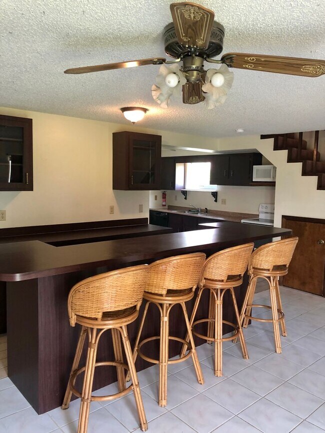 Building Photo - 1003 Dora Ave