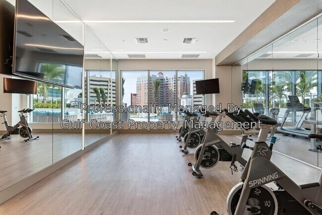 Building Photo - 111 S Pineapple Ave