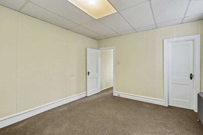 Building Photo - 5335 Willows Ave