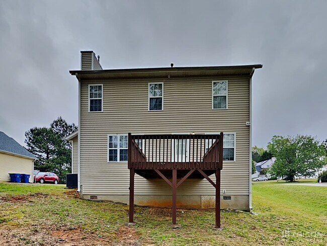 Building Photo - 701 St Charles Ave