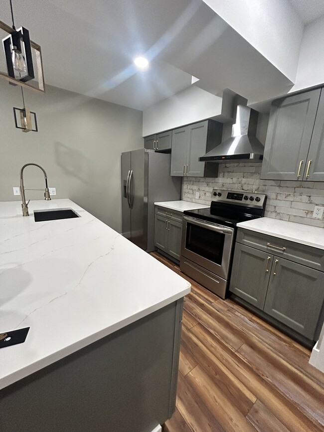 Building Photo - 2101 Orchard Rd