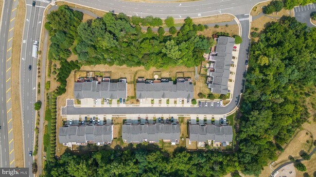 Building Photo - 330 Caldwell Terrace SE
