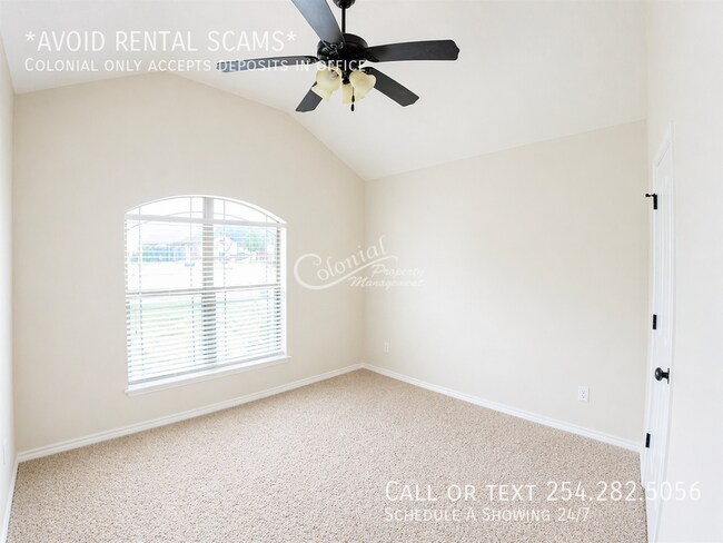 Building Photo - 4402 Lauren MacKenzie Dr