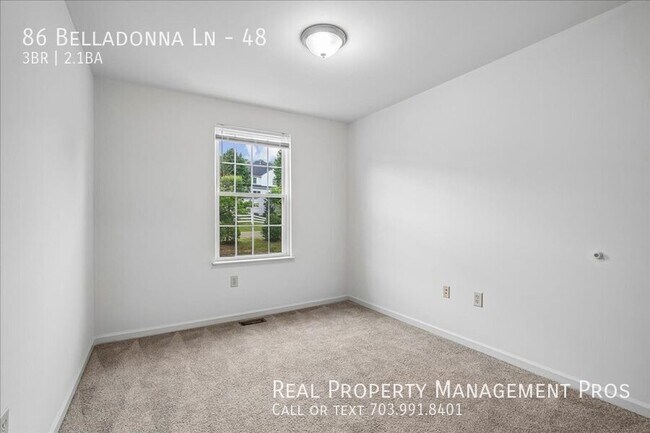 Building Photo - 86 Belladonna Ln