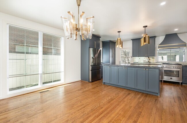 Building Photo - 4148 Normandy Ave