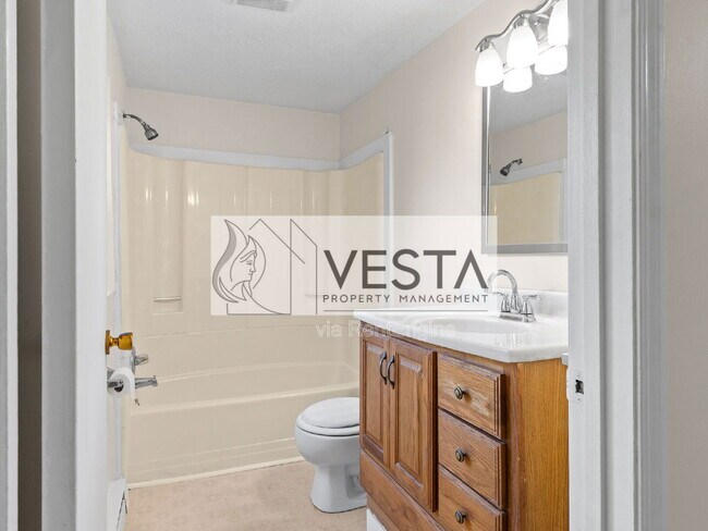 Building Photo - 78 Old Oak Hill Rd