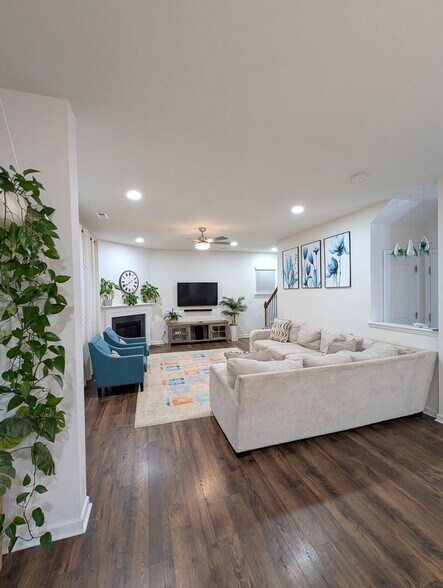 Building Photo - 5013 Jamie Sloop Ln