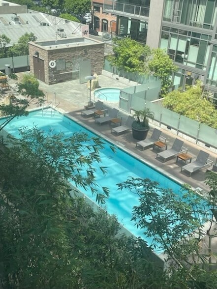 Building Photo - 1111 S Grand Ave