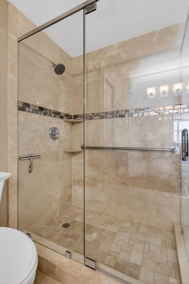 Building Photo - 700 E Boynton Beach Blvd