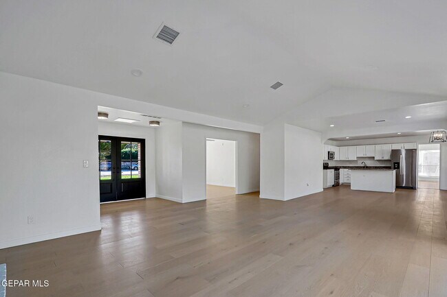 Building Photo - 4828 Ballerina Dr