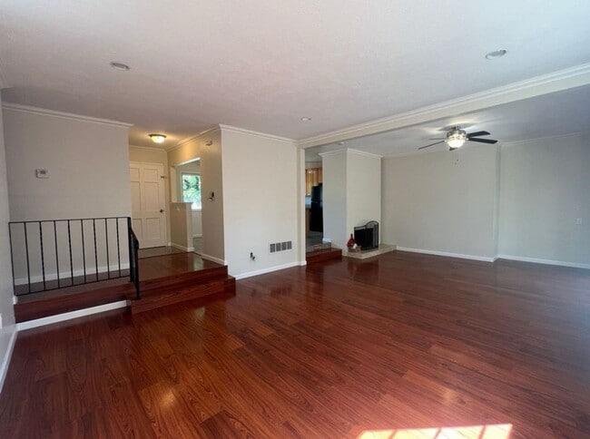 Building Photo - Blacow home for rent! $3499