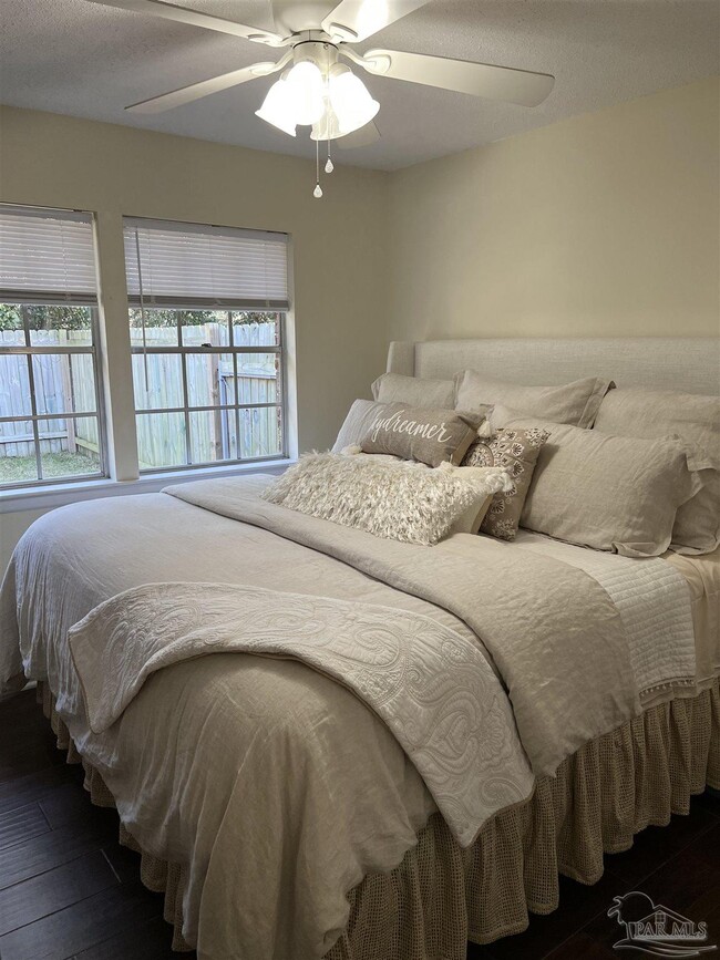 Building Photo - 113 McClure Dr