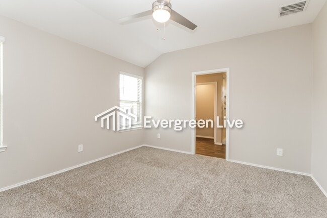 Building Photo - 9913 Gln Brk Ln