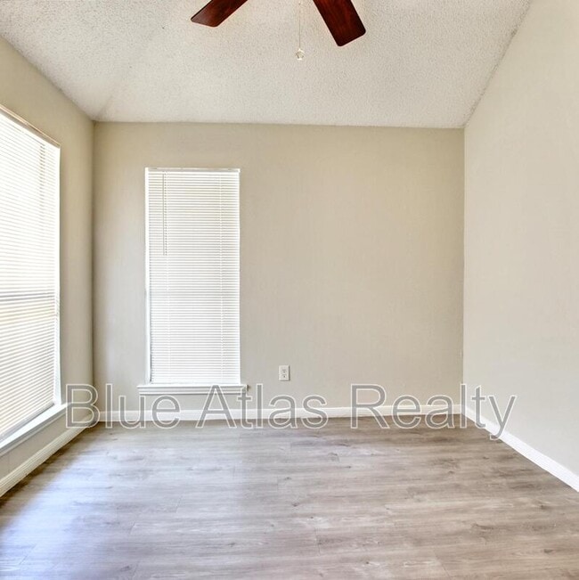 Building Photo - 712 Via Miramonte