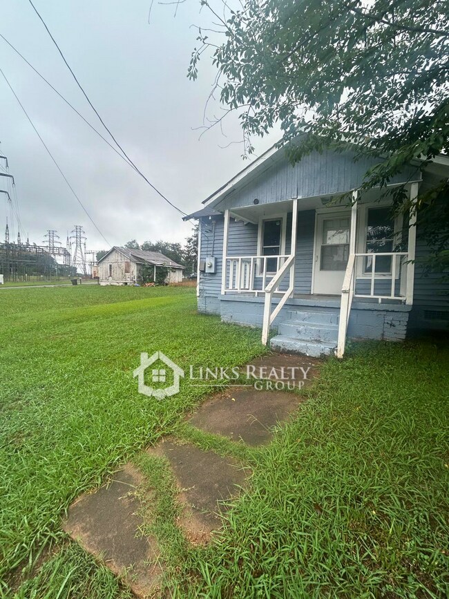 Building Photo - 614 Goldsboro Ave