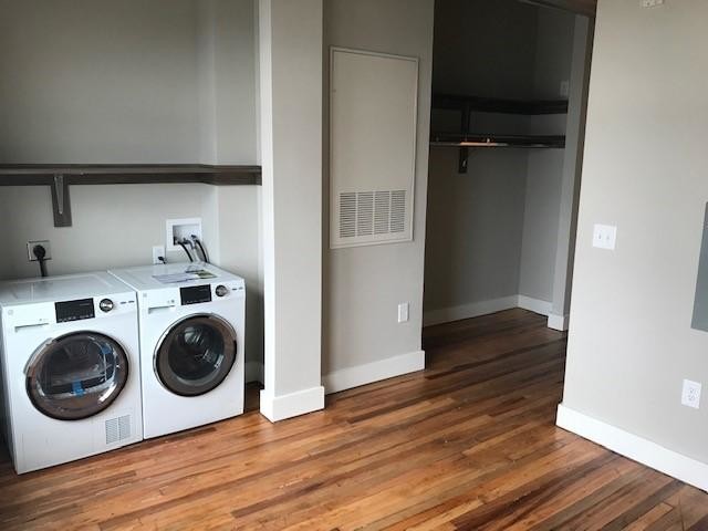 Building Photo - 127 N. Greene Street Unit 305