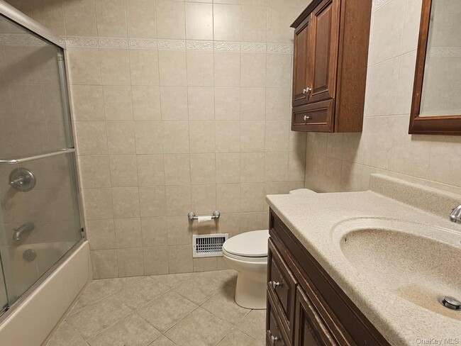 Building Photo - 3 Glenbrook Rd