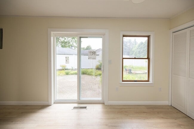 Building Photo - 26 Steven Rd