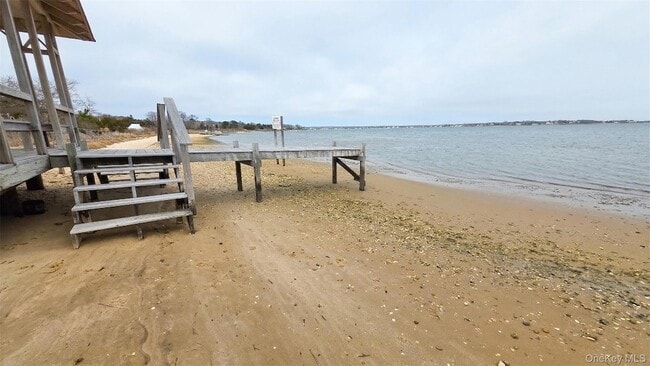 Building Photo - 13 Beach Land Ave