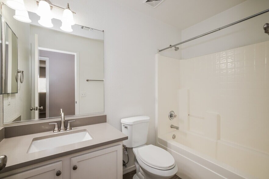 Building Photo - 2879 W Five Mile Peak Dr