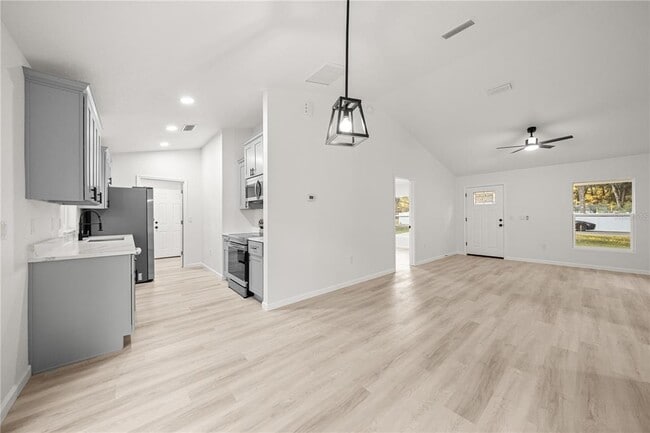 Building Photo - 6303 NW 65th St