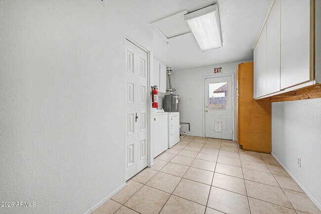 Building Photo - 4401 S Rita Ln