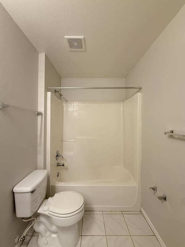 Building Photo - 13046 Waterbourne Dr