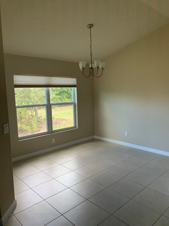 Building Photo - Bay Meadows Lakes Gated Community!!!