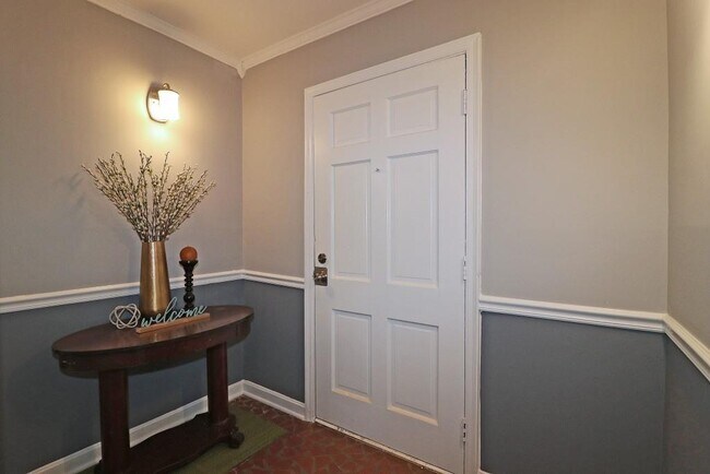 Primary Photo - 1127 Clifton Rd NE
