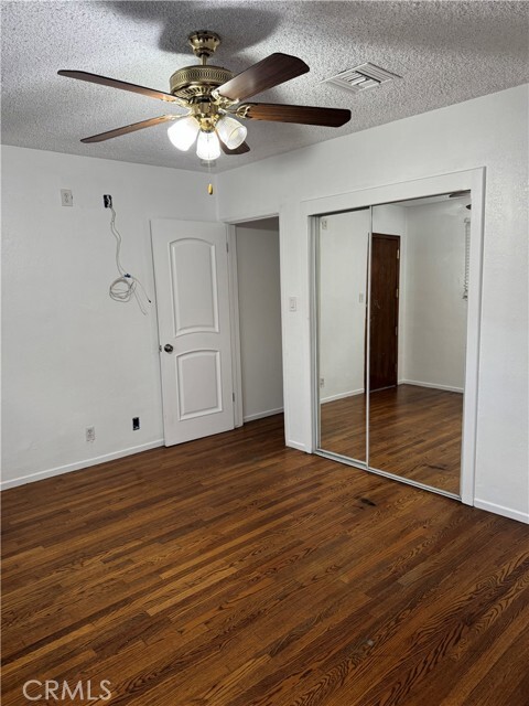 Building Photo - 3833 W 105th St