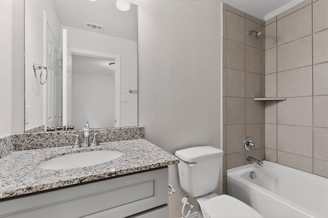 Building Photo - 4009 Mockingbird Ln