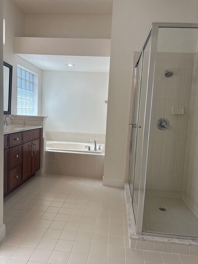Building Photo - 2415 Raven Croft Ct