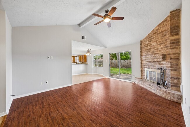 Building Photo - 1605 Cypress Hollow St