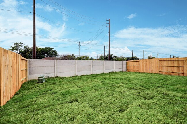 Building Photo - 8907 Estes Lks Dr