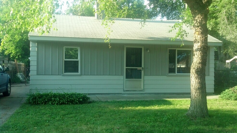 Primary Photo - 1315 Orchard Ave