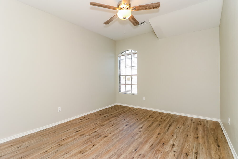 Building Photo - 2705 Gardendale Dr