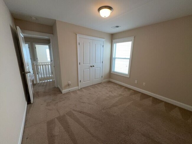 Building Photo - 344 Dawsons Park Dr