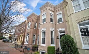 Building Photo - 1319 35th St NW