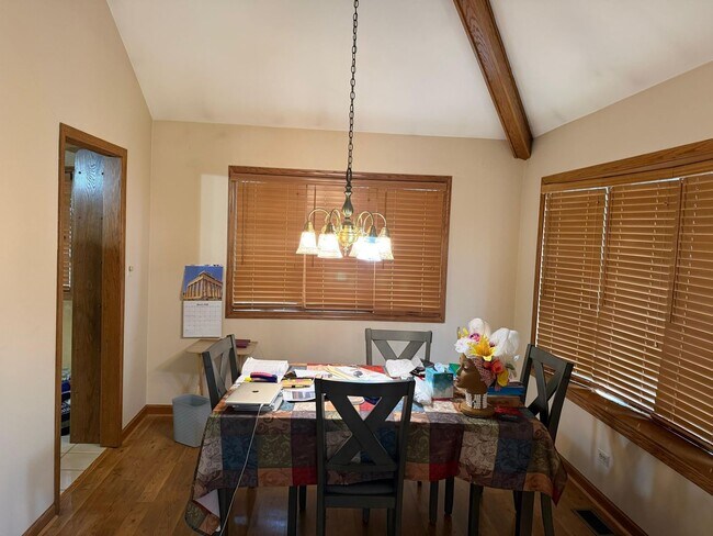 Building Photo - 229 Shea Dr