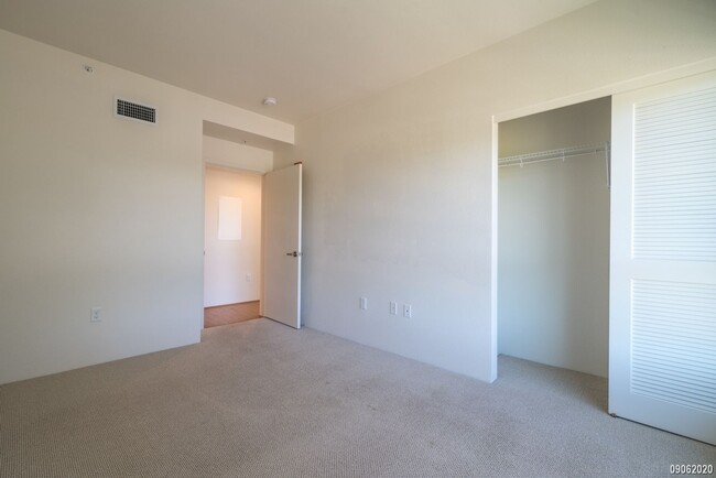 Building Photo - Ka Malanai 3-bedroom 2-bath Corner Unit in...