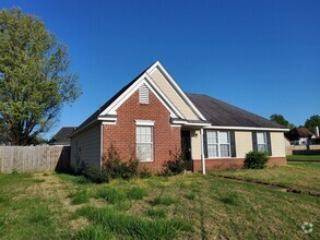 Building Photo - 4334 Cleopatra Dr