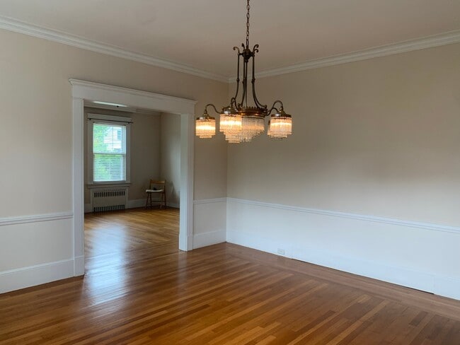 Building Photo - 847 Edgewood Ave